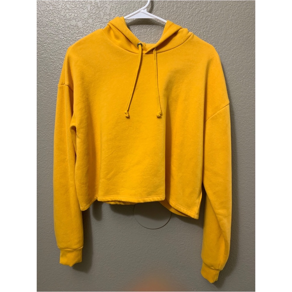 H&M - yellow cropped hoodie size L